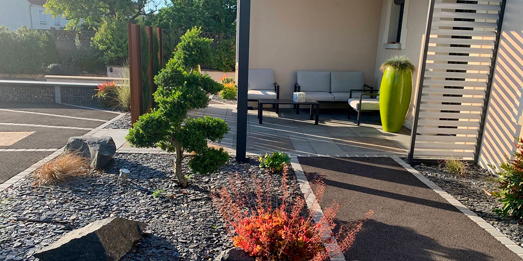 Créalia - Clôtures, portails, terrasses, allées… Confiez tous vos projets d’aménagement paysager à un paysagiste dans la Marne efficace et à l’écoute !